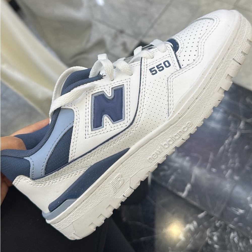 New Balance 550